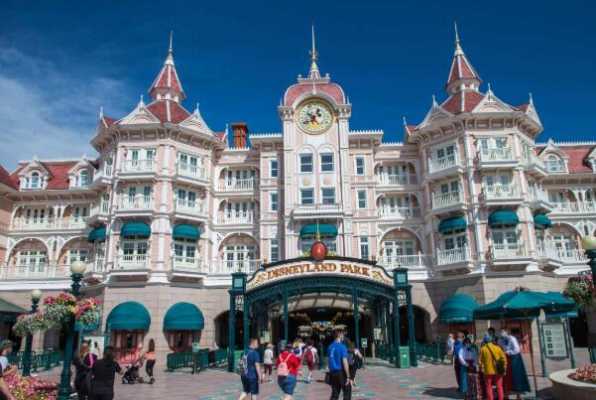 巴黎迪士尼有多少酒店（关闭近8个月后 巴黎迪士尼在于6月17日恢复开放）-图2